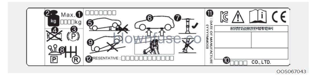 2022 Hyundai Tucson If you have a flat tire (equipped with a spare tire) fig 1