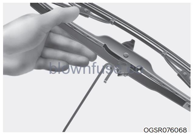 2022 Hyundai Tucson Wiper blades fig 3