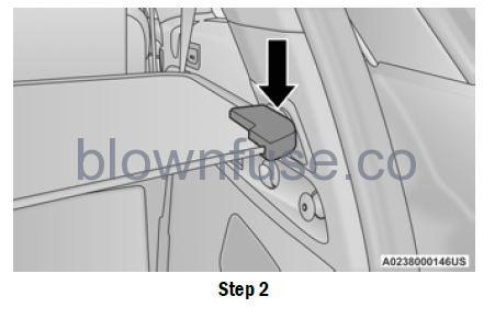 2022 Jeep Grand Cherokee LIFTGATE FIG 9