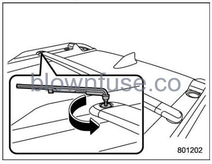 2022 Subaru Outback Loading Your Vehicle fig 12