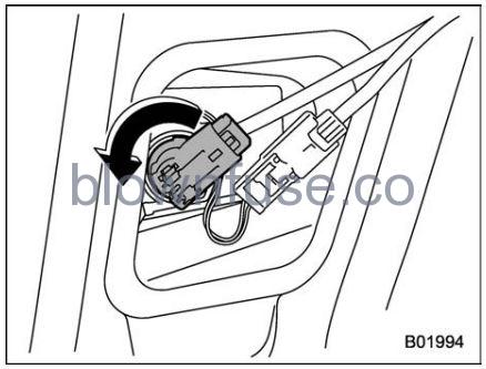 2022 Subaru Outback Replacing Bulbs fig 18