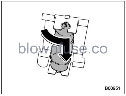 2022 Subaru Outback Replacing Bulbs fig 23