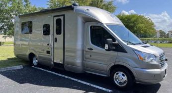 2020 Coach House PLATINUM Owners Manual