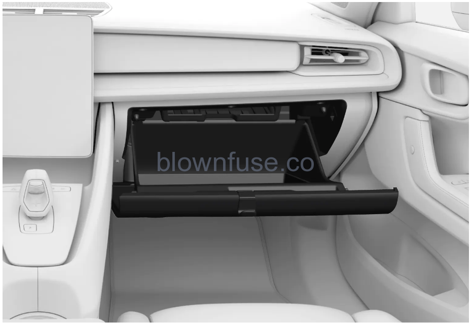 2021 Polestar 2 Storage and passenger compartment-10