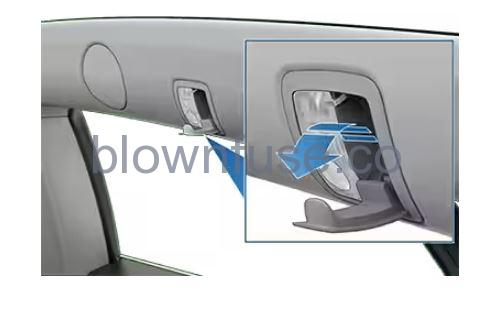 2021 Tesla Model S Interior Storage and Electronics FIG 10