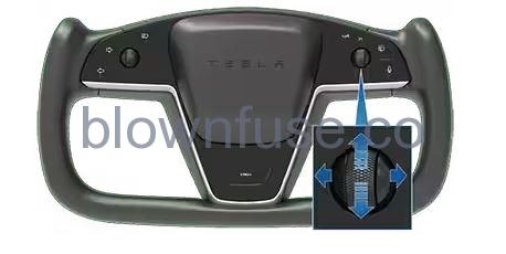 2021 Tesla Model S Steering Yoke fig 4