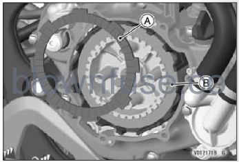 2022-Kawasaki-KX112-Clutch-Fig-07