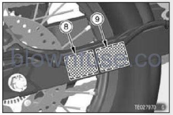 2022-Kawasaki-KLR650-ABS-Location-Of-Labels-Fig-05