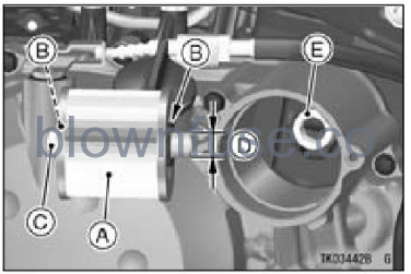 2022-Kawasaki-KLR650-Engine-Oil-FIG-6