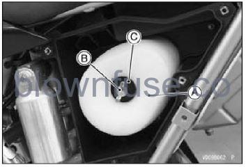 2022 Kawasaki KLX140R L Air Cleaner-fig- (18)