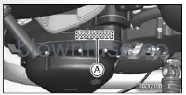 2022-Kawasaki-W800-Serial-Number-Locations-FIG-1