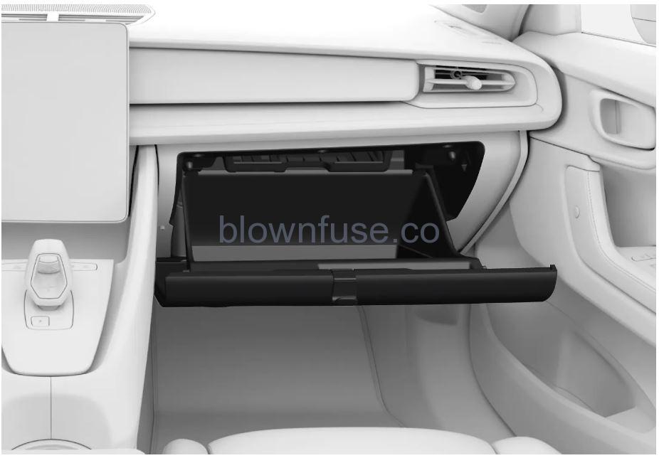 2022-Polestar-2-Storage-and-passenger-compartment-fig- (10)