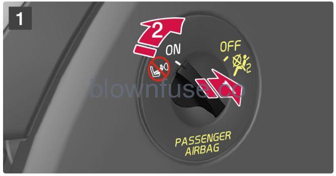 2023-Volvo-C40-Recharge-Airbags-fig10