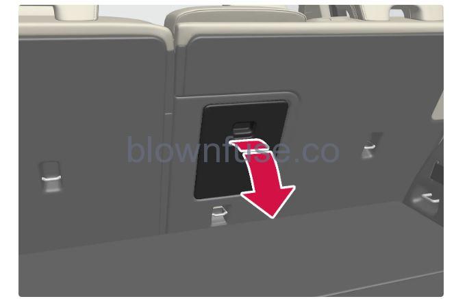 2023 Volvo C40 Recharge Rear seat fig 7