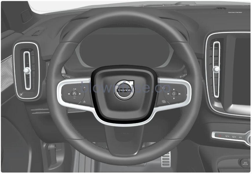 2023 Volvo C40 Recharge Steering wheel (2)