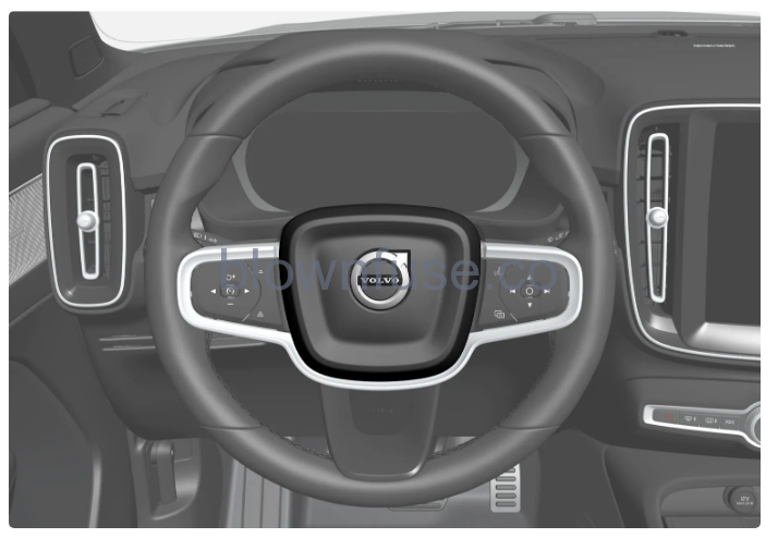 2023-Volvo-C40-Recharge-Steering-wheel-4