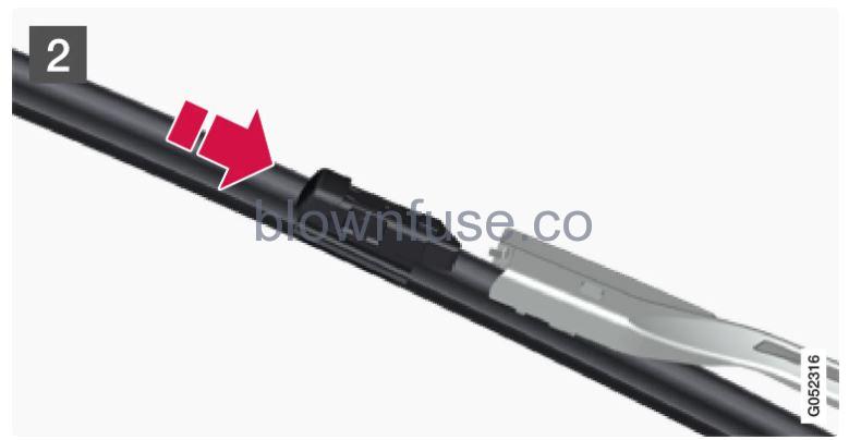 2023 Volvo C40 Recharge Wiper blades and washer fluid-7