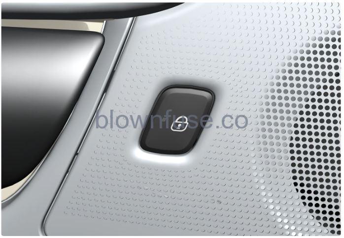 2023-Volvo-S60-Key-fig36