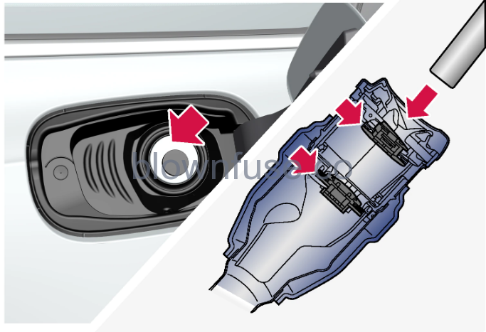 2023-Volvo-S60-Recharge-Plug-in-Hybrid-Refueling-fig-1