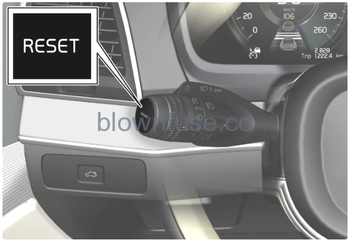 2023-Volvo-S60-Recharge-Plug-in-Hybrid-Trip-computer-FIG-6