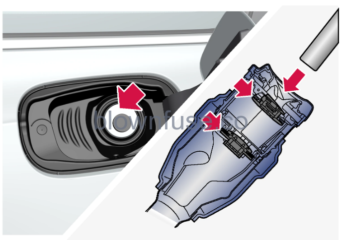 2023 Volvo S60 Refuelling 11