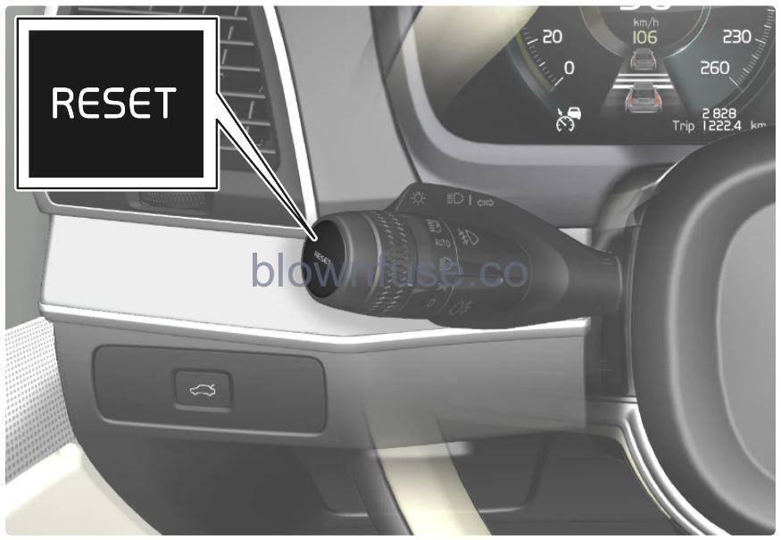 2023-Volvo-S60-Trip-computer-Fig-07