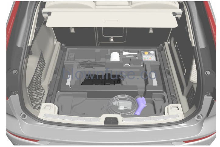 2023-Volvo-XC60-XC60-Recharge-Plug-in-Hybrid-Battery-fig18