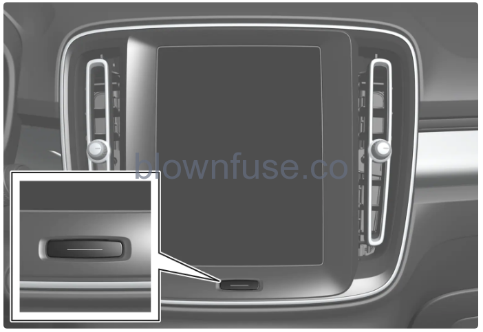 2023-Volvo-XC60-XC60-Recharge-Plug-in-Hybrid-Interior-cleaning-fig1