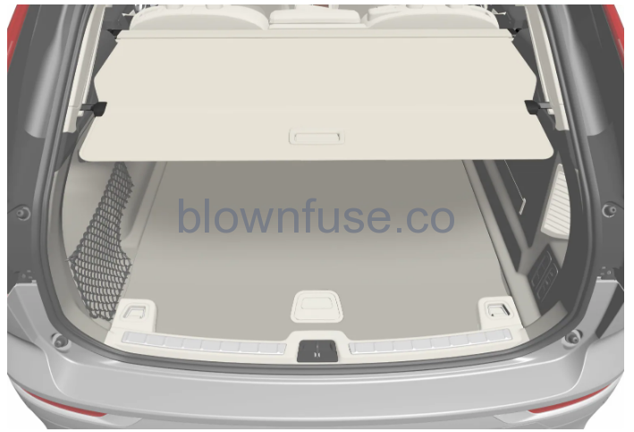 2023-Volvo-XC60-XC60-Recharge-Plug-in-Hybrid-Safety-net,-safety-grille-and-cargo-cover-fig2