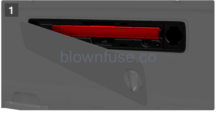 2023-Volvo-XC60-XC60 Recharge-Plug-in-Hybrid-Tools-and-accessories-fig3