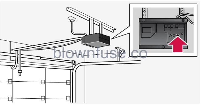 2023-Volvo-XC90-HomeLink-FIG-2