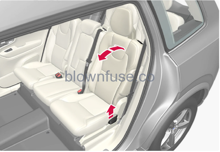 2023-Volvo-XC90-Rear-seat-fig-11