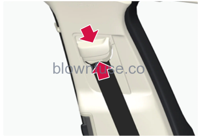 2023 Volvo XC90 Seatbelts-1