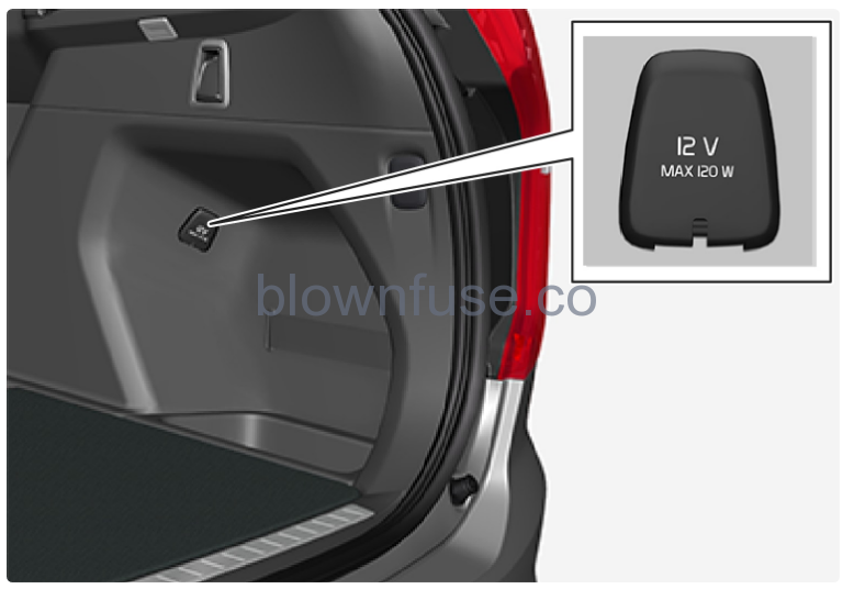 2023-Volvo-XC90-Storage-and-passenger-compartment-8