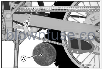 2022-Kawasaki-KLX300R-MAINTENANCE-AND-ADJUSTMENT-fig- (45)