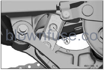 2022-Kawasaki-KLX300R-MAINTENANCE-AND-ADJUSTMENT-fig- (70)