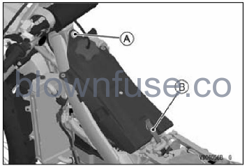 2022-Kawasaki-KX450-MAINTENANCE-AND=ADJUSTMENT fig (24)