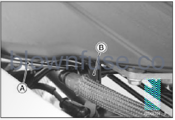 2022-Kawasaki-KX450-MAINTENANCE-AND=ADJUSTMENT fig (25)