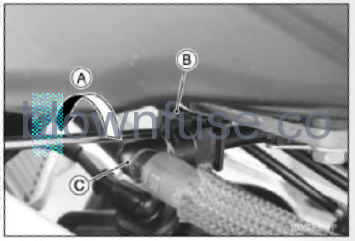 2022-Kawasaki-KX450-MAINTENANCE-AND=ADJUSTMENT fig (26)