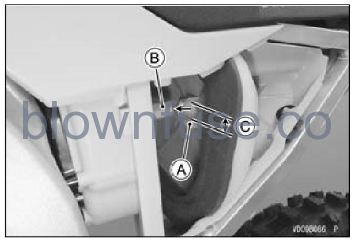 2022-Kawasaki-KX450-MAINTENANCE-AND=ADJUSTMENT fig (44)