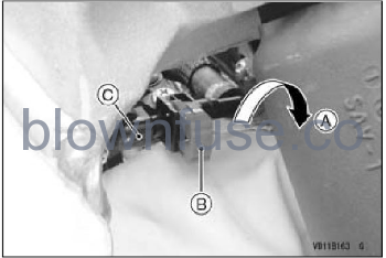 2022-Kawasaki-KX450-MAINTENANCE-AND=ADJUSTMENT fig (60)