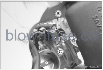 2022-Kawasaki-KX450-MAINTENANCE-AND=ADJUSTMENT fig (68)