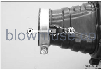 2022-Kawasaki-KX450-MAINTENANCE-AND=ADJUSTMENT fig (71)