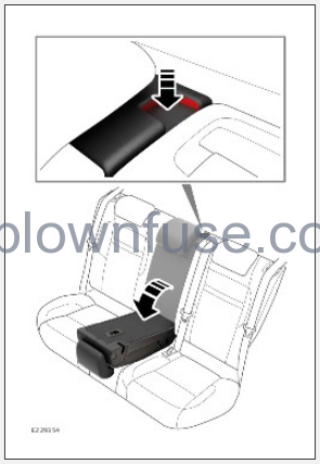 2023-Land-Rover-DEFENDER-REAR-SEATS-7