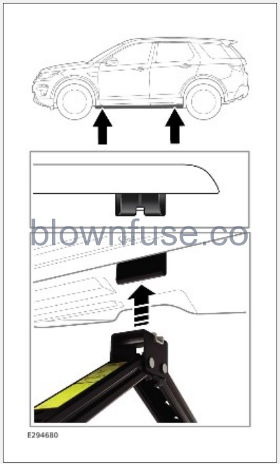 2023-Land-Rover-Discovery-Sports-WHEEL-CHANGING-FIG-10