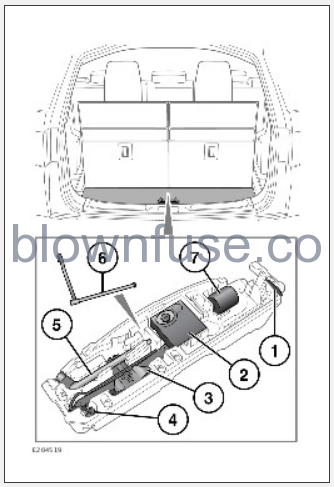 2023-Land-Rover-Discovery-Sports-WHEEL-CHANGING-FIG-2