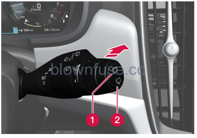 2023 Volvo V60 Recharge Plug-in Hybrid Windscreen and rear window fig 1