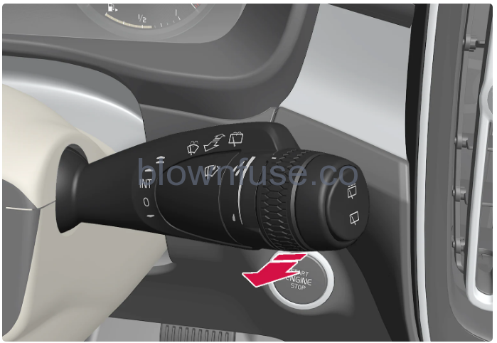 2023-Volvo-XC40-Windscreen-and-rear-window-6