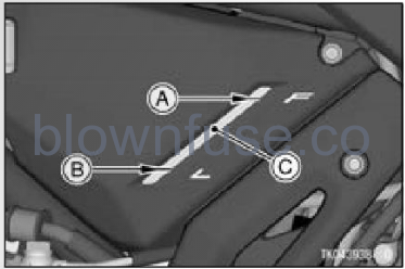 2022-Kawasaki-NINJA-650-ABS-MAINTENANCE-AND-ADJUSTMENT-Fig- (15)