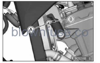 2022-Kawasaki-Z900-SE-Fuses-fig- (1)